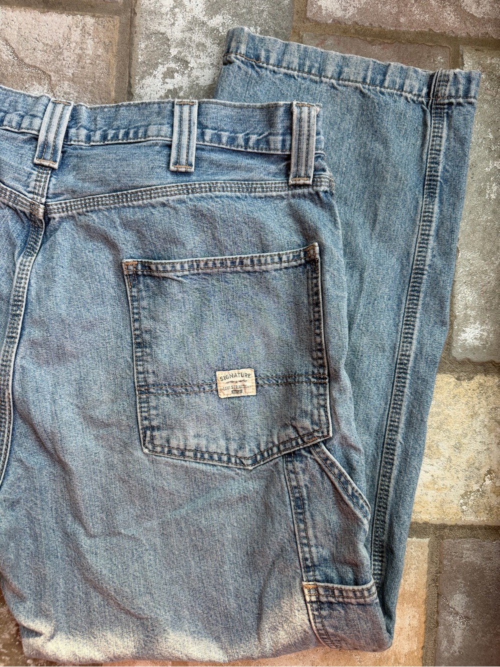 Levi’s Signature Gold Carpenter Jeans